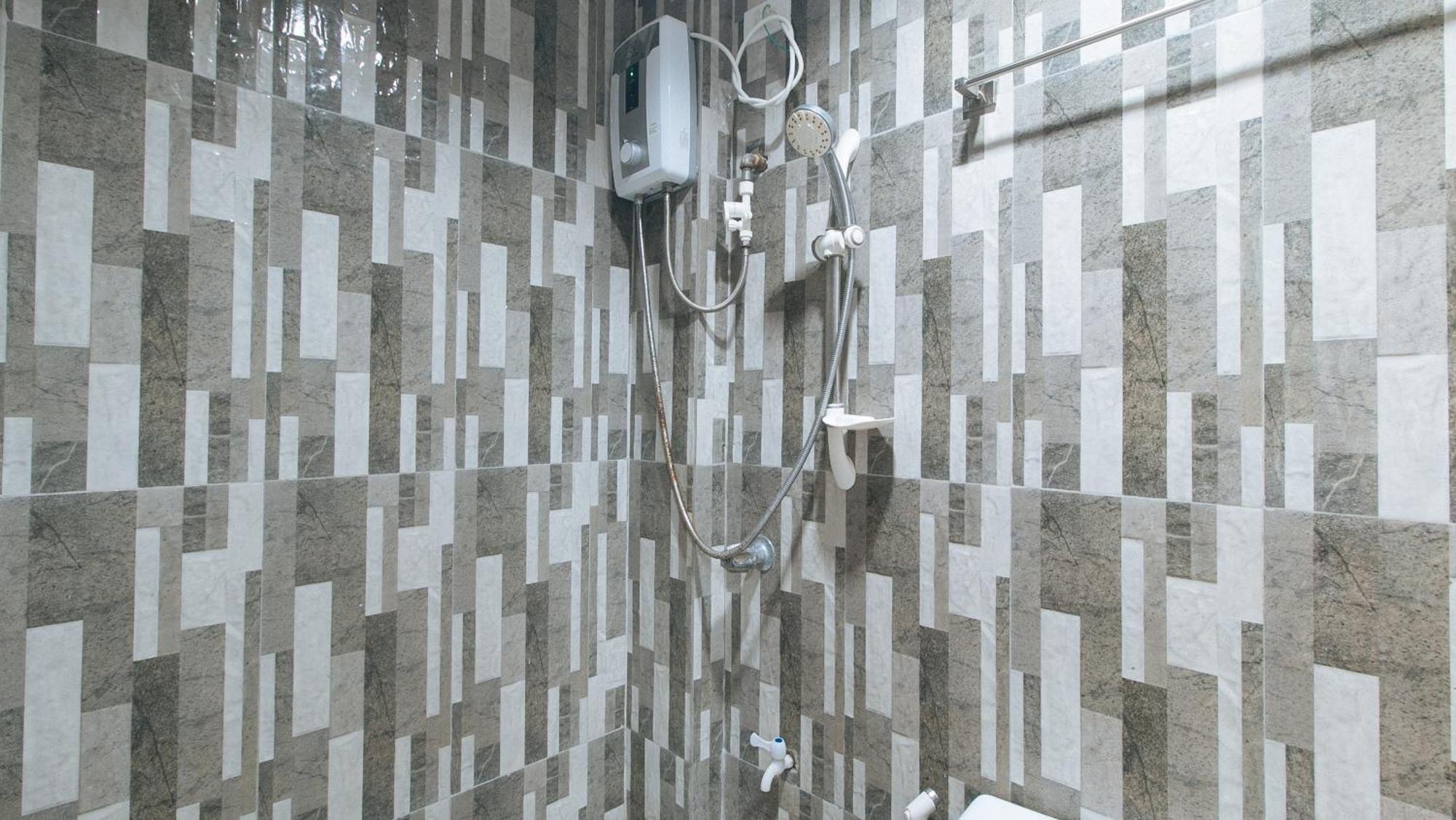 Reddoorz At Fat J Apartelle Mactan Cebu Εξωτερικό φωτογραφία