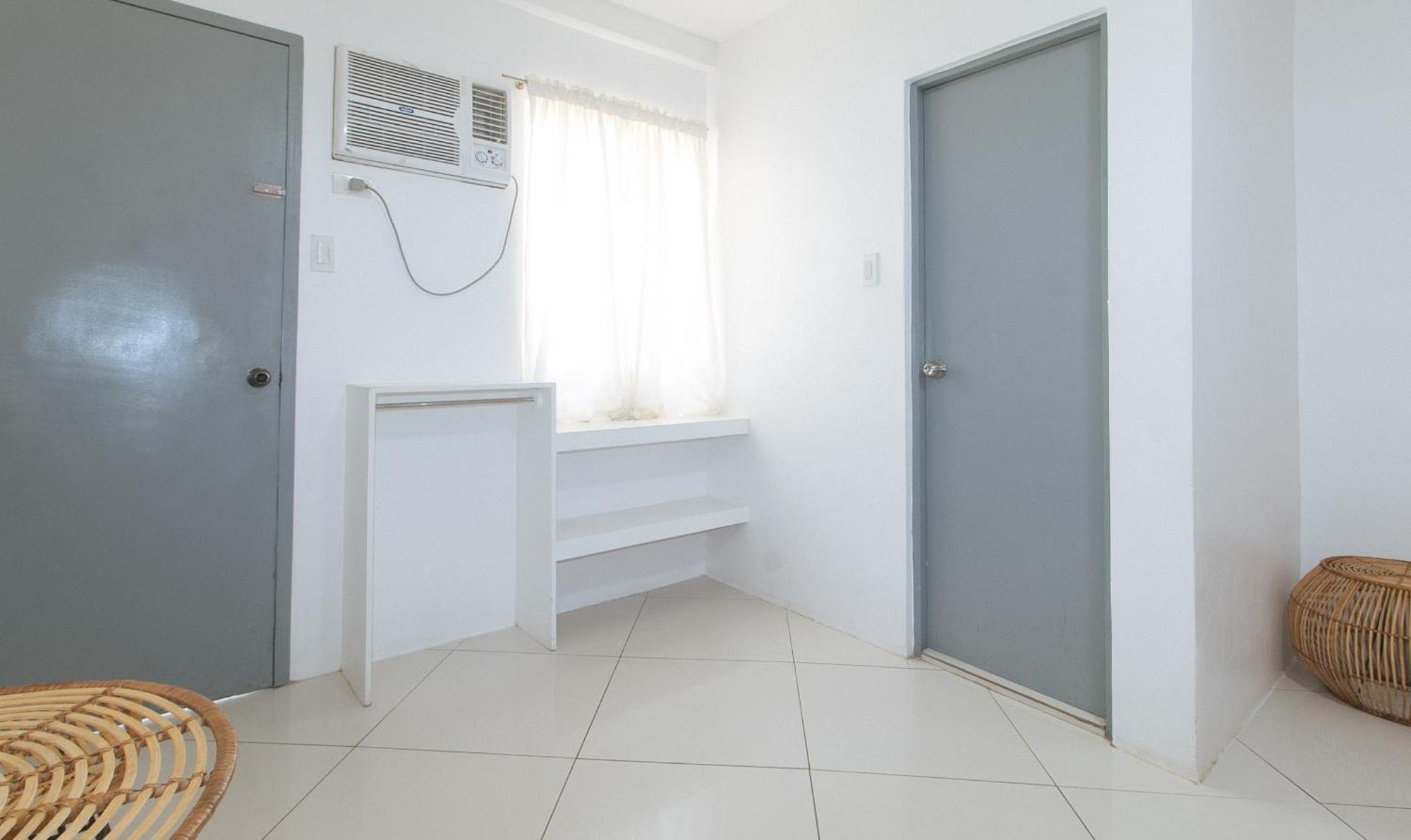 Reddoorz At Fat J Apartelle Mactan Cebu Εξωτερικό φωτογραφία
