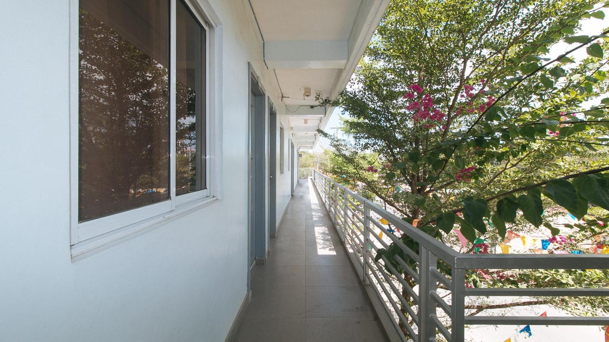 Reddoorz At Fat J Apartelle Mactan Cebu Εξωτερικό φωτογραφία