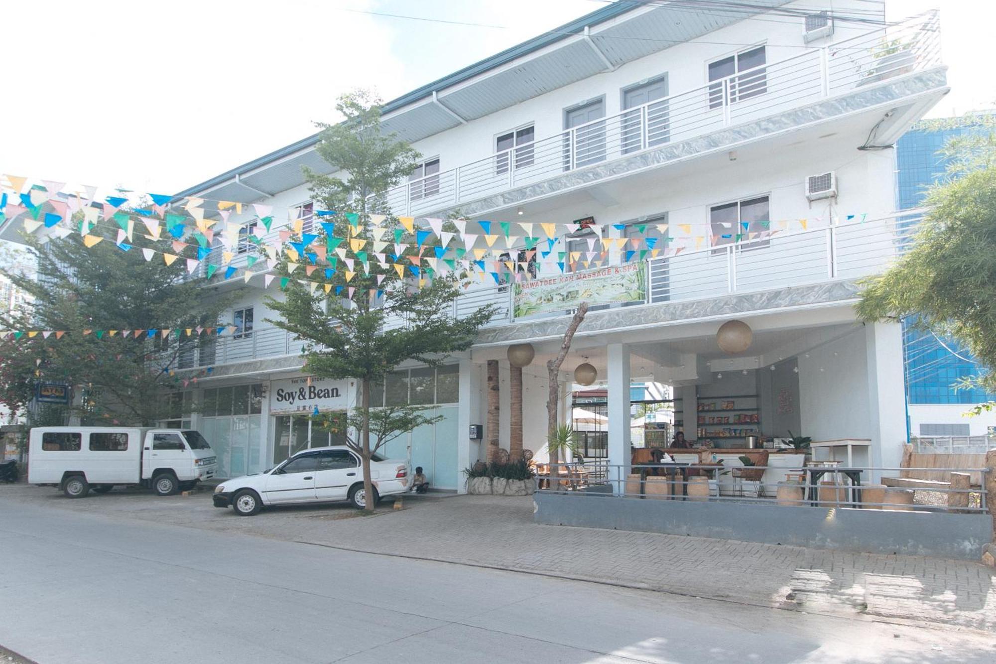 Reddoorz At Fat J Apartelle Mactan Cebu Εξωτερικό φωτογραφία